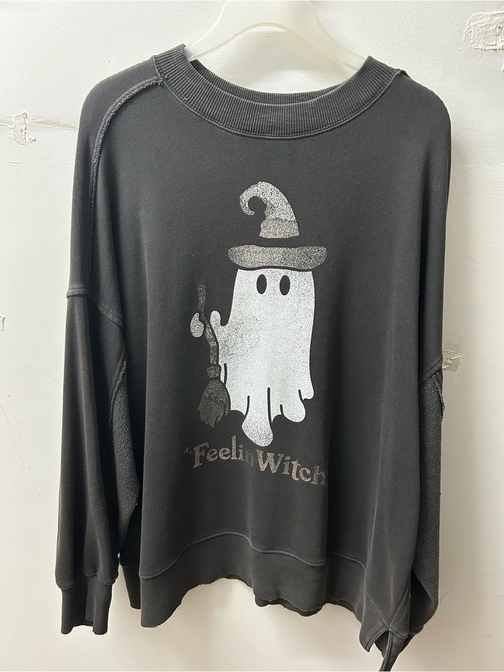 Aerie Women’s“Feelin' Witchy” Black Graphic Oversized Sweatshirt